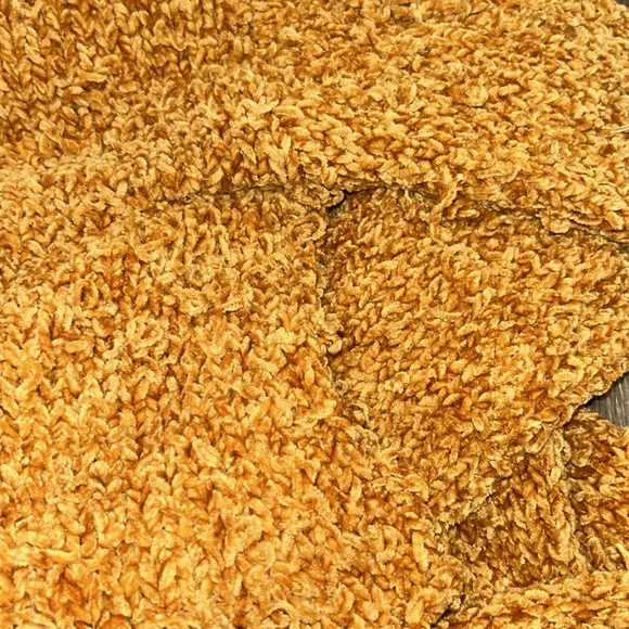 UO Milo Chenille Cropped Distressed Mock-Neck Sweater - Picture 8 of 9